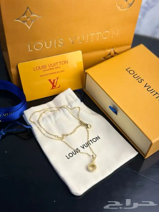 اساور ونضارات ماركه 46