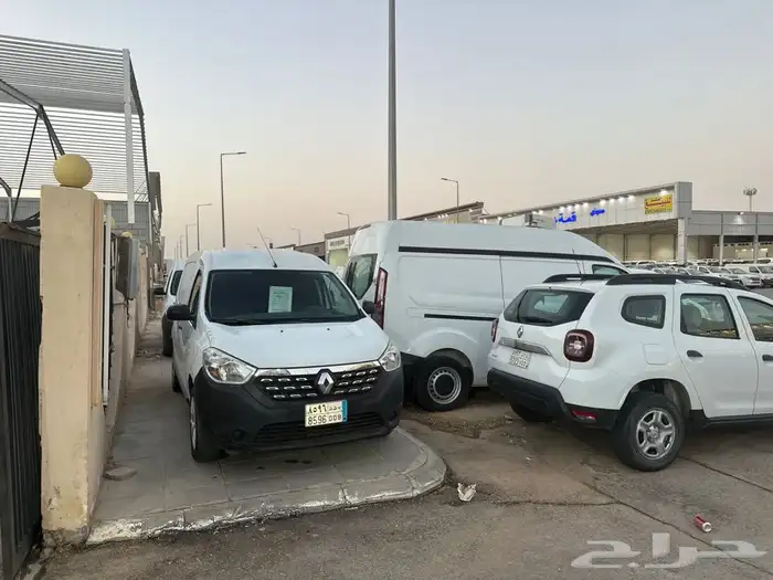سيارات ديزل انواع مختلفه دينات باصات ونيتات فانات بضايع 46
