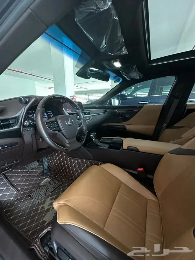 تم البيع لكزس ES350 2019 5