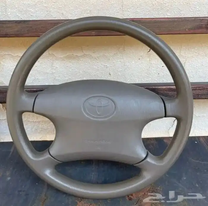 طاره مع غطاء ارباق كورلا 2004 الي 2007 0