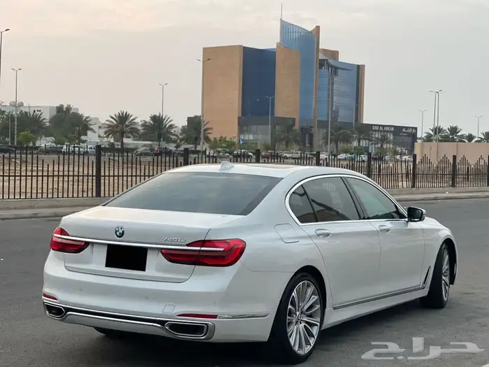 بي ام دبليو 740 الموديل 2019 مخزن(تم البيع) 18
