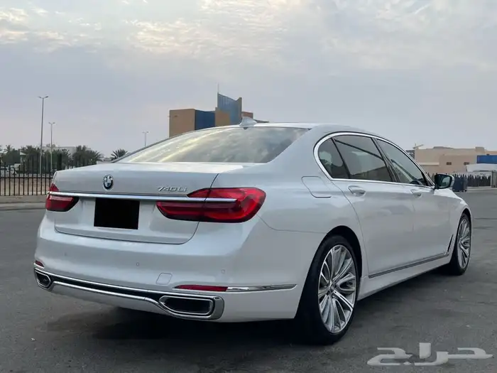 بي ام دبليو 740 الموديل 2019 مخزن(تم البيع) 7
