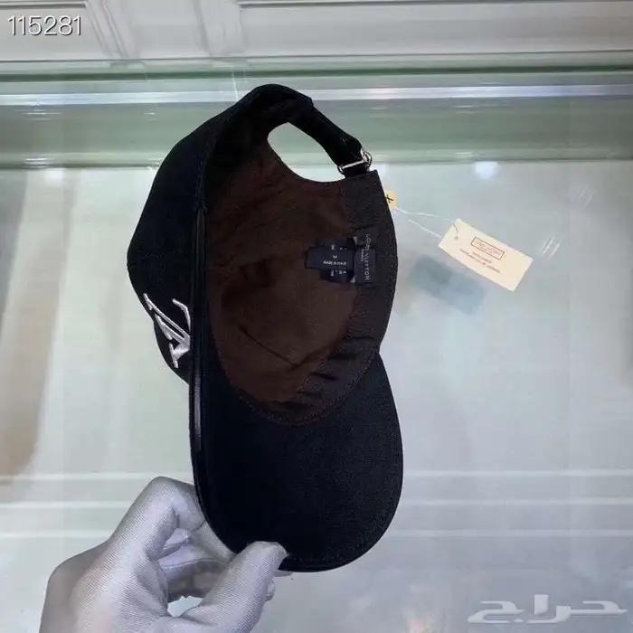 لعشاق الاناقة افخم كابات ماركات عالمية 52