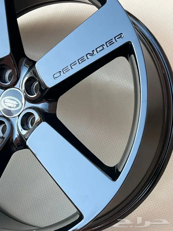 جنوط ديفندر 2022 اكس 19