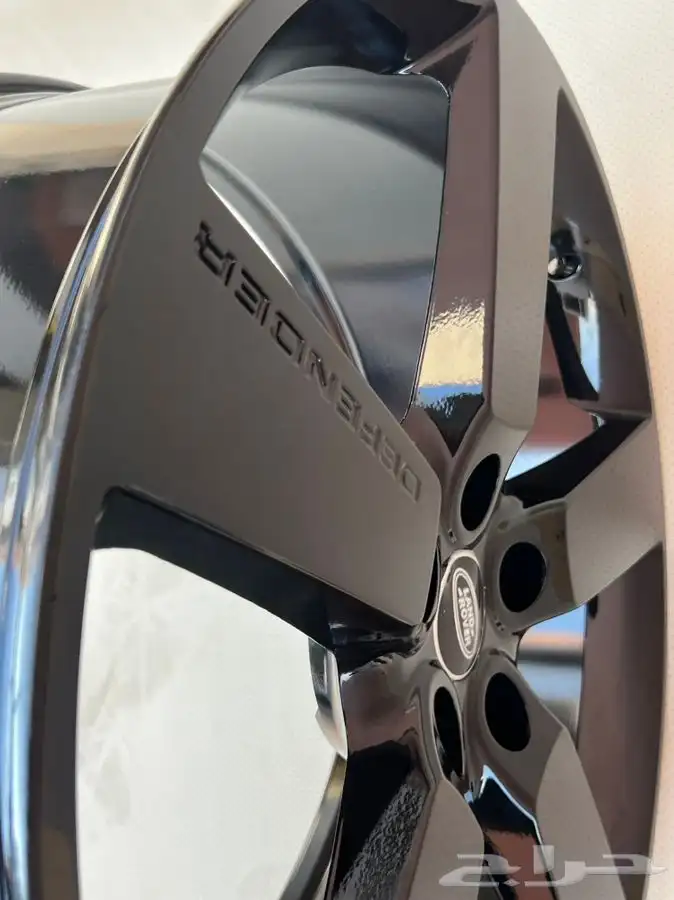 جنوط ديفندر 2022 اكس 28