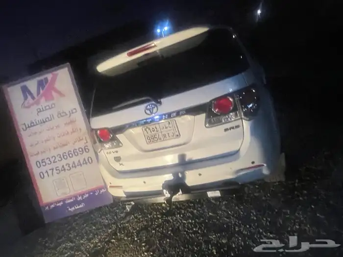 قاعده هوك لجميع انواع السيارات والعربات علي مسامير الوكاله 10