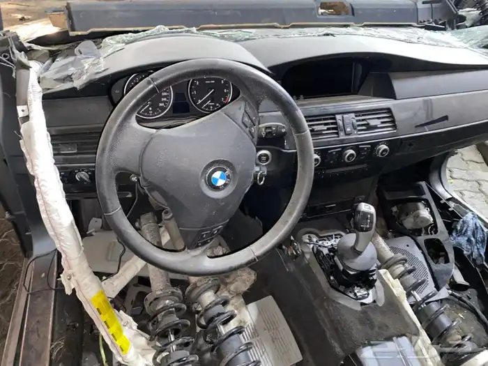 قطع غيار بي ام دبليو اسيتراد اليابان BMW E60 3