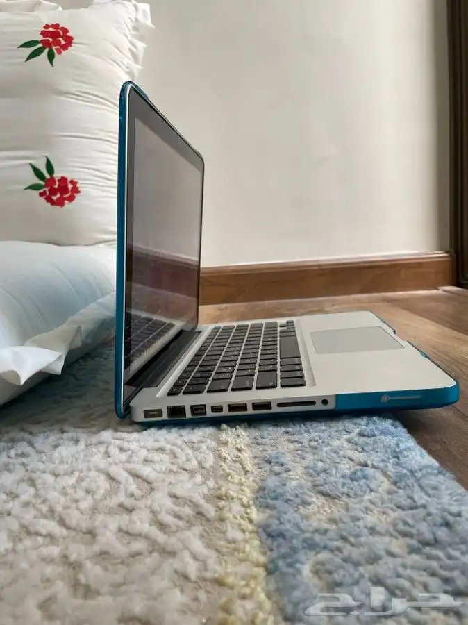 تم تنزيل السعر MacBook Pro 13 7