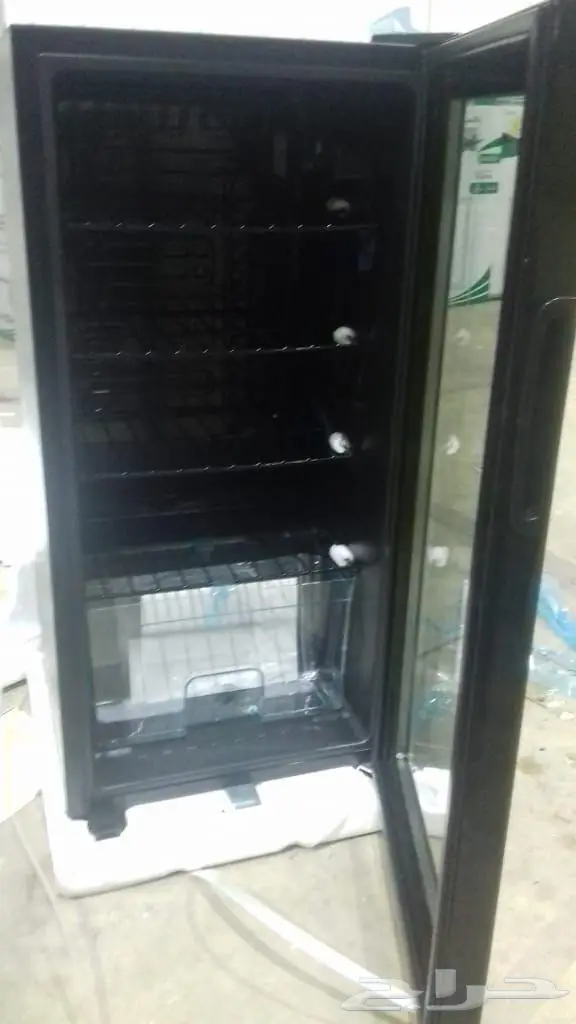 ثلاجات عرض وضيافه زجاج اسود 3
