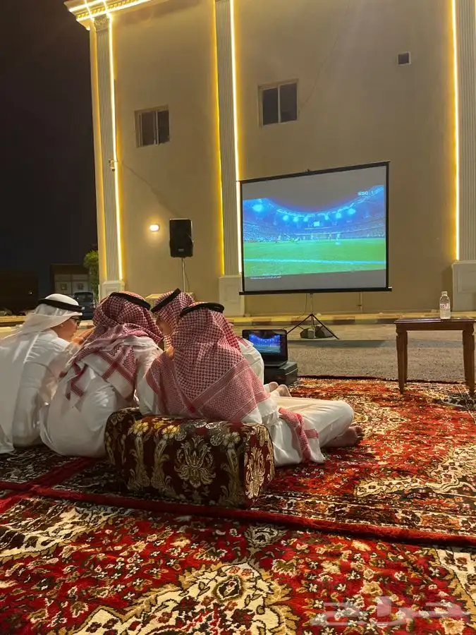 نقل مباريات عبر البروجكتر والشاشه وسماعات والتصوير جدة مكة 1