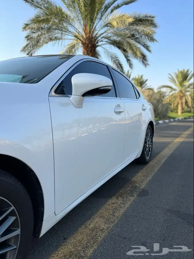 لكزس es350 نظيفه 2014 منوة المستخدم للبيع 7