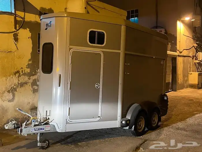 عربة نقل خيل ايفوروليم HB 511 0