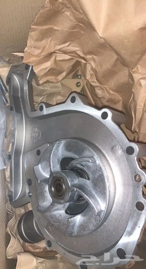 مكاين روفر V8 25