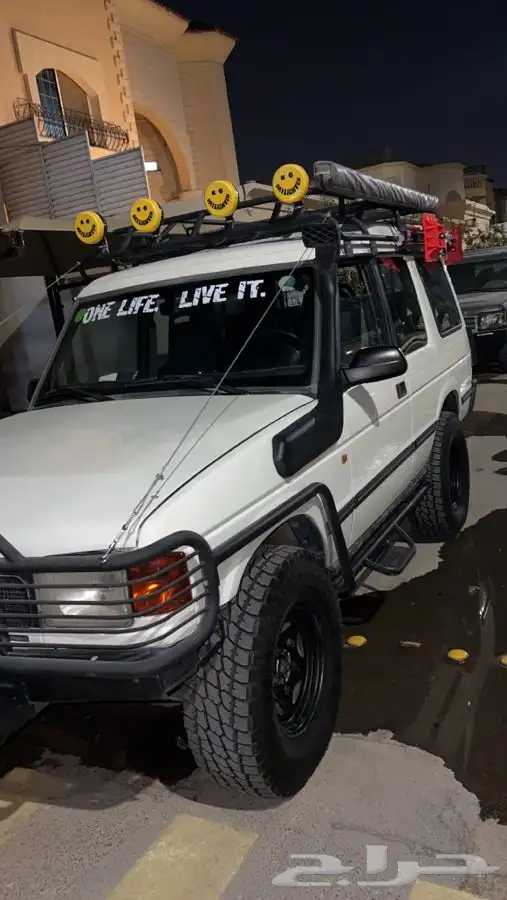 مكاين روفر V8 16