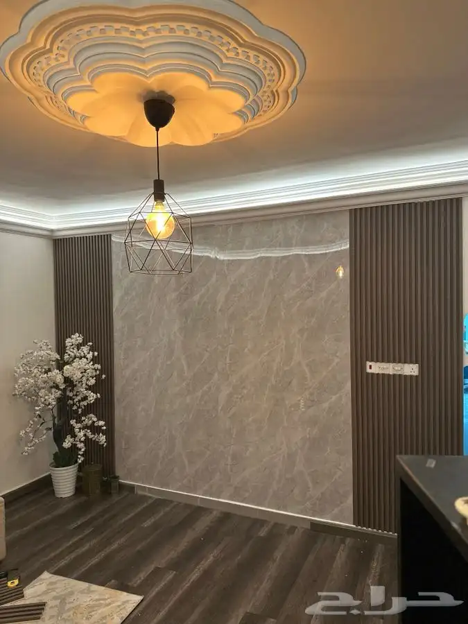 فني تركيب و تصميم ديكورات بأيدي سعودية 9