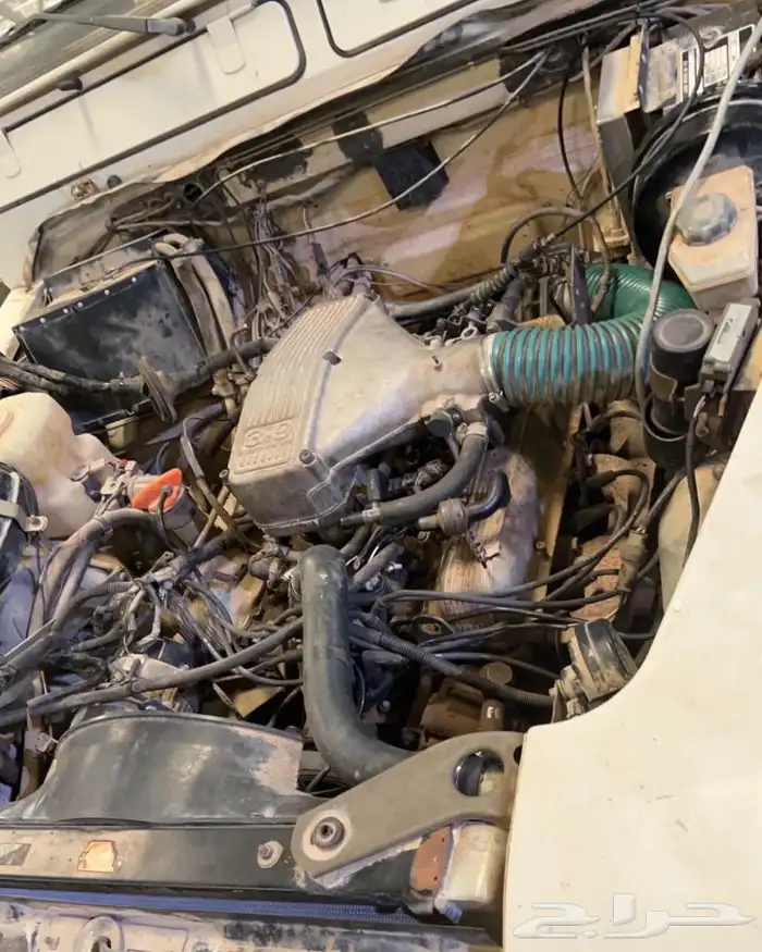 مكاين روفر V8 24