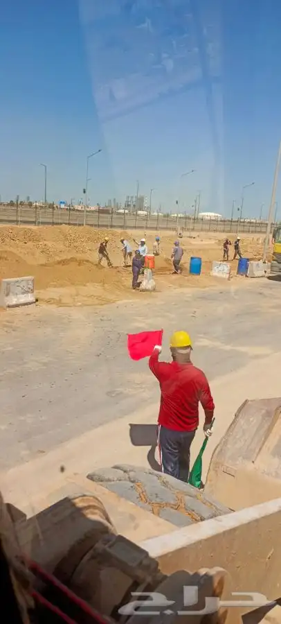 للايجار معدات ثقيلة بوكلين شيول رصاصة قلابات تنفيذ مشاريع 4