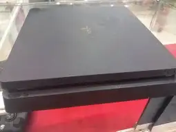 بلاي ستيشن 4 سليم مستعمل 0