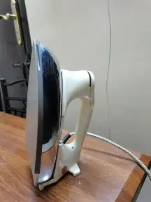 مكواه ملابس بدون بخار 0