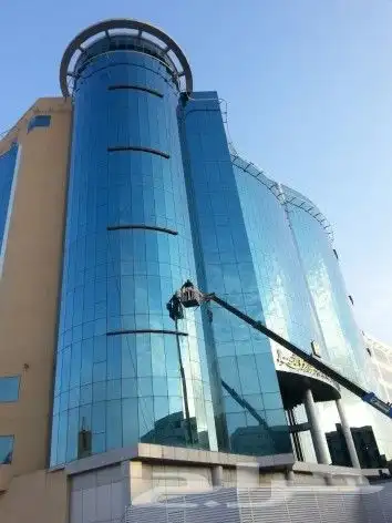 جده نضافه الوجهات ازجاجيه وا نضافه فندق 3