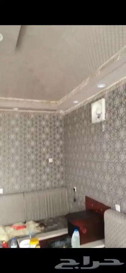 مشب مع اغراضه 1