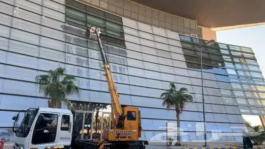 جده نضافه الوجهات ازجاجيه وا نضافه فندق 6
