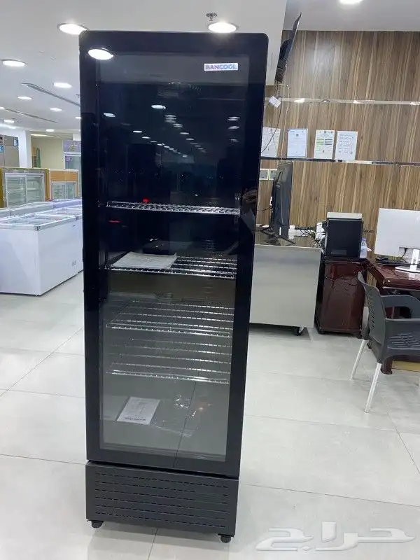 ثلاجة عرض بانكول 1 باب زجاج أسود - هدوء أثناء التشغيل 4