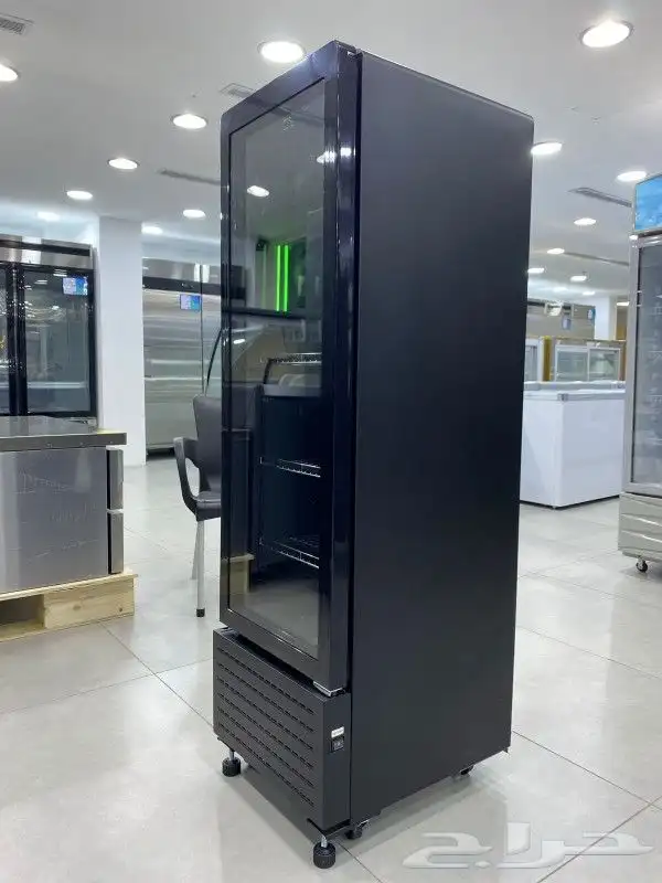 ثلاجة عرض بانكول 1 باب زجاج أسود - هدوء أثناء التشغيل 1