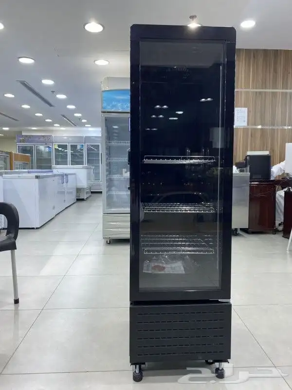 ثلاجة عرض بانكول 1 باب زجاج أسود - هدوء أثناء التشغيل 0