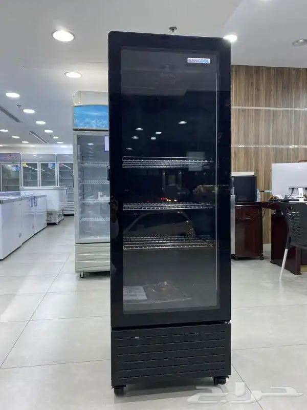 ثلاجة عرض بانكول 1 باب زجاج أسود - هدوء أثناء التشغيل 3