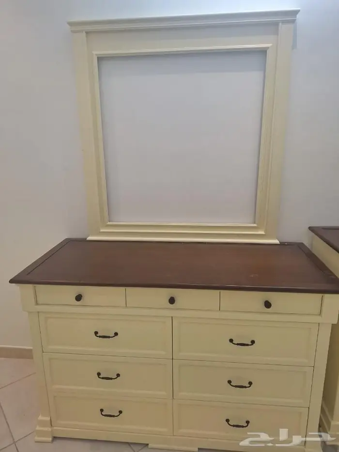 عمل جميع الديكورات الخشبيه 60