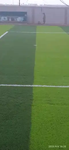 إنشاء ملاعب كرة القدم بالعشب الصناعي وارضيات مطاطية 43