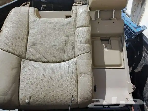 مرتبة ظهر خلفيه مع ديكور باب الراكب أفالون2009للبيع 1