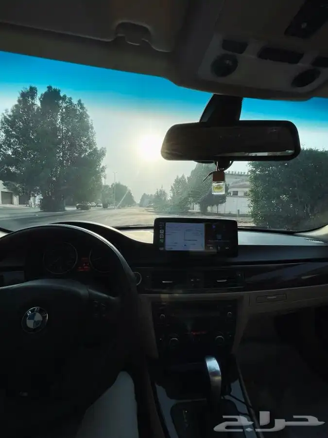 بي ام دبليو الفئة الثالثة E323i موديل 2012 9