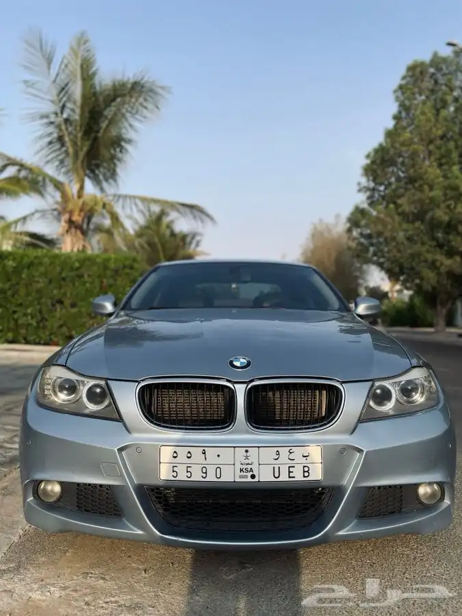 بي ام دبليو الفئة الثالثة E323i موديل 2012 2