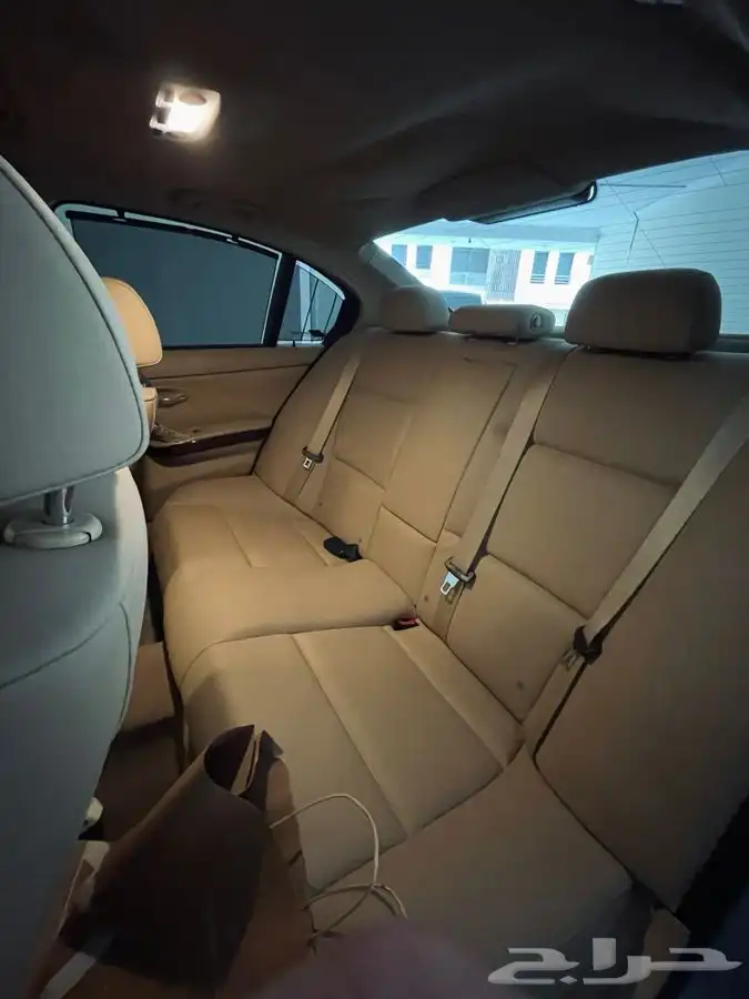 بي ام دبليو الفئة الثالثة E323i موديل 2012 10