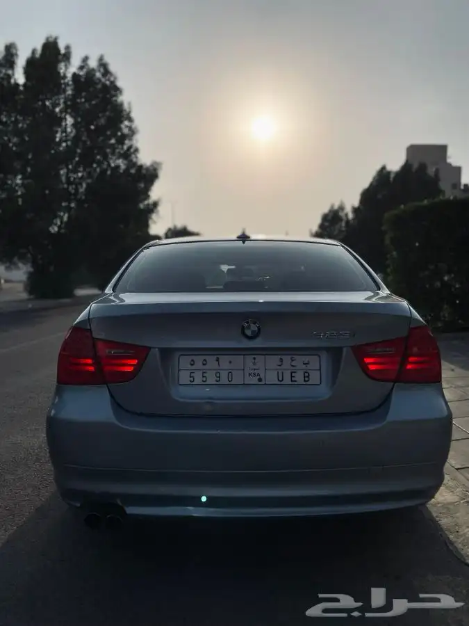 بي ام دبليو الفئة الثالثة E323i موديل 2012 6