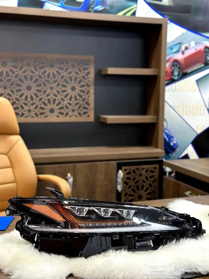 شمعه لكزس ES350 يسار ثلاث عدسات 2021 4