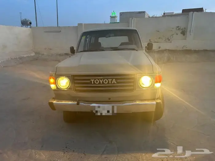 جيب تايوتا لاندكروزر صالون 1985 16