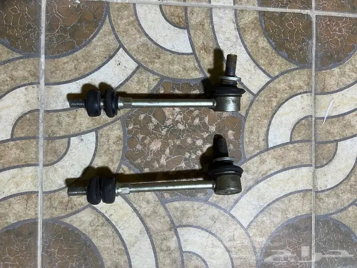 للبيع قطع غيار تويوتا هايلوكس موديل 2015 62