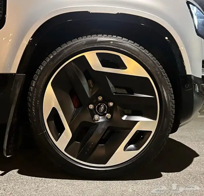 رفارف ديفندر 90 _جناح خلفي_كشافات سقف ليد بار DEFENDER 25