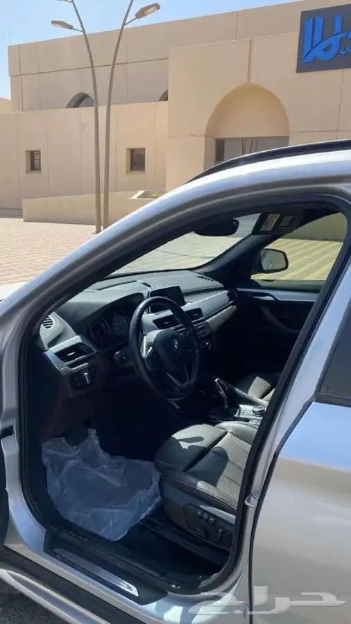 بي ام دبليو X1 2019 مخزن 8