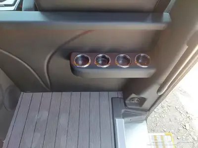 فان مرسيدس للإيجار مع السائق 9