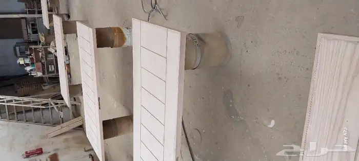 متخصصون في صناعة الابواب الخشبية والخزائن وطاولات المجالس وا 0