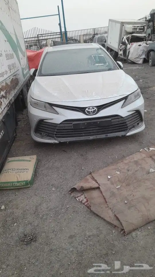 كامري 2023 مصدومه تشليح قطع غيار مستعمله 1