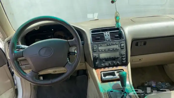 للبيع قطع غيار لكزس 400 LS موديل 97 سعودي 1