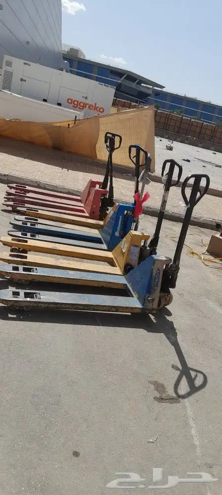 رافعه يدوية جاك للايجار فوركلفت 0