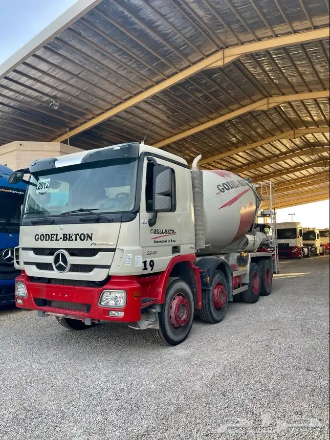 خلاطه خرسانية مرسيدس 2012 - 3241 جمارك 0