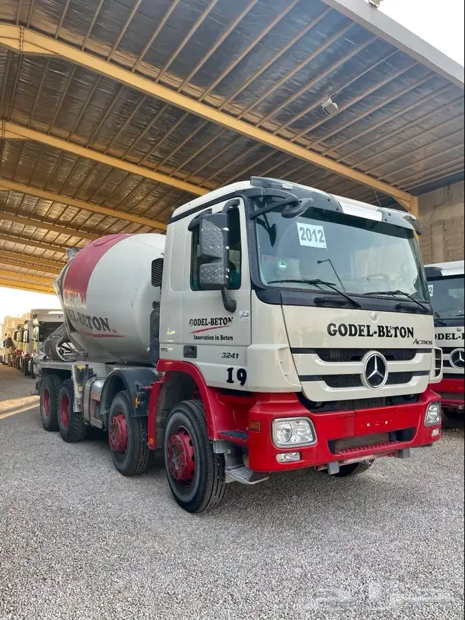 خلاطه خرسانية مرسيدس 2012 - 3241 جمارك 1
