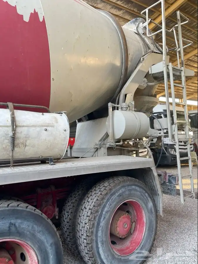 خلاطه خرسانية مرسيدس 2012 - 3241 جمارك 11